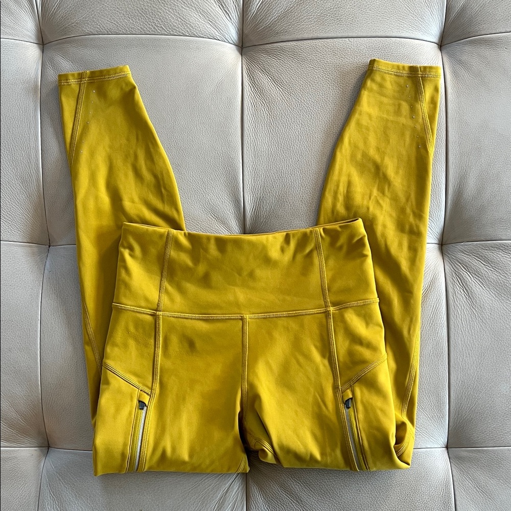 NWOT Athleta Rainier 7/8 tight legging